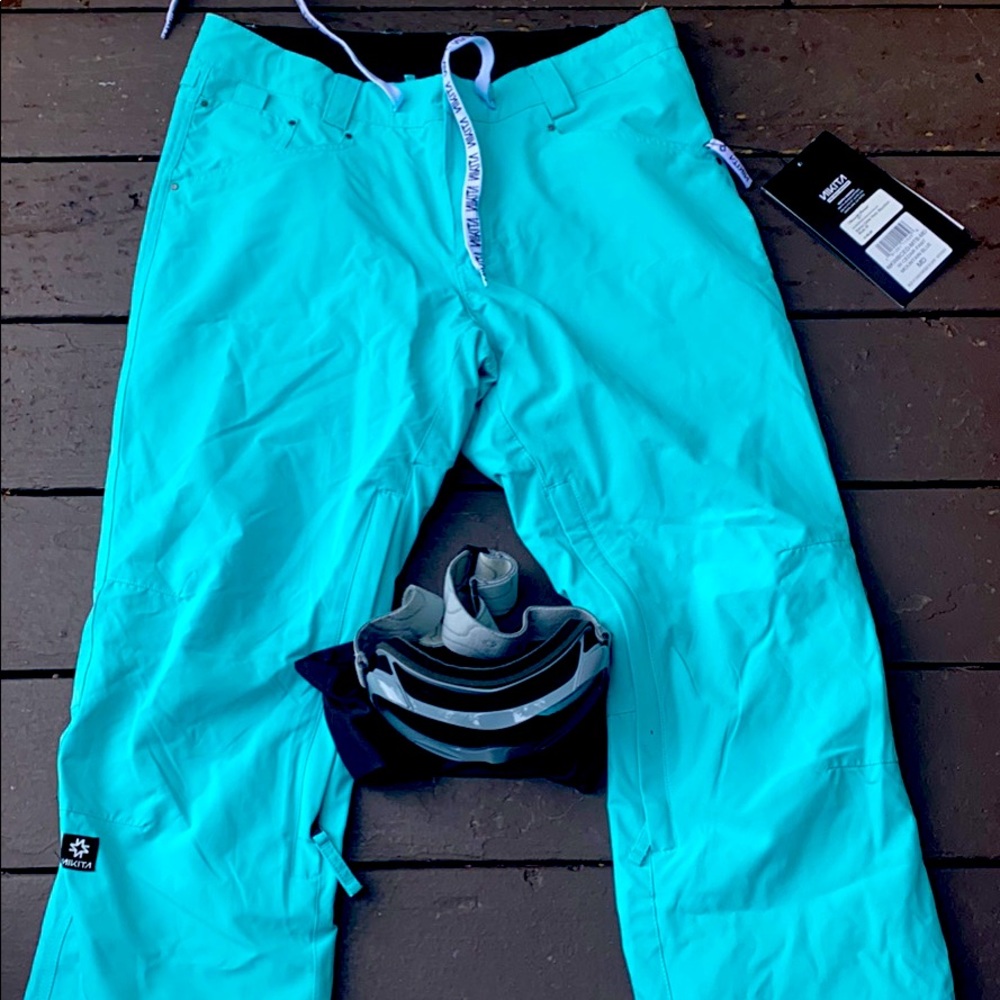 NTW women’s teal snowboarding pants